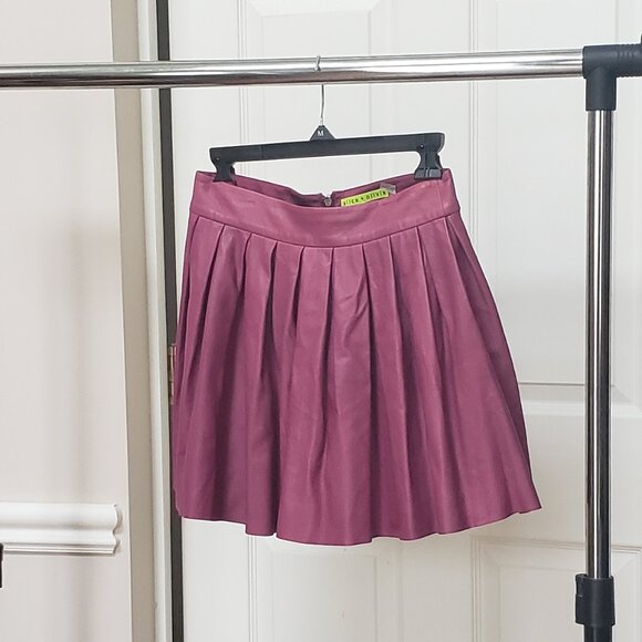 Alice + Olivia Delicate Soft Lamb Skin Mini Skirt - Picture 2 of 8